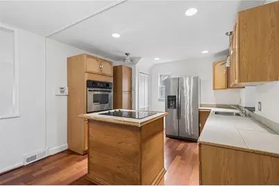 1169 McCabe St, Pittsburgh, PA 15201 - Photo 8