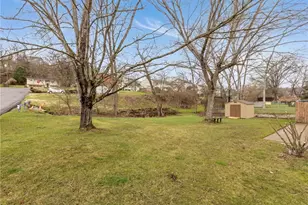 701 Havengate Dr, Bethel Park, PA 15102 - Photo 36