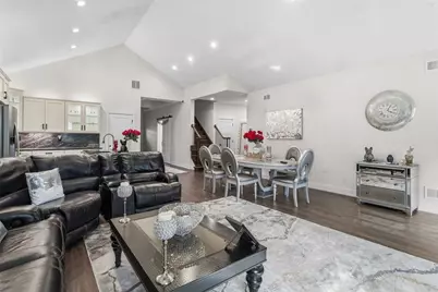 113 Hemingway Ln, Kennedy Township, PA 15108 - Photo 8