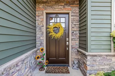 113 Hemingway Ln, Kennedy Township, PA 15108 - Photo 2