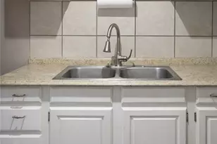 416 Jonathan Ct, Homewood Brushton, PA 15208 - Photo 12