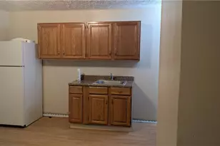 585 Fayette, Washington, PA 15301 - Photo 2