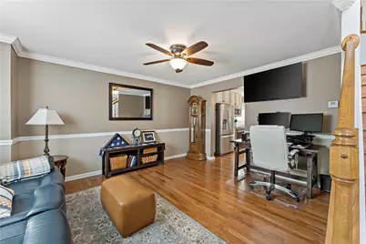 204 Rolling Hill Farm Dr, Rostraver, PA 15089 - Photo 10