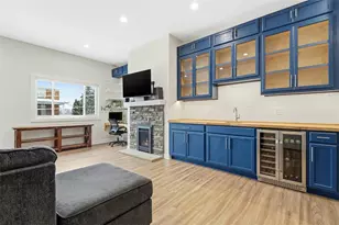 2410 Leticoe St, Pittsburgh, PA 15203 - Photo 6