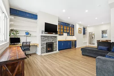 2410 Leticoe St, Pittsburgh, PA 15203 - Photo 2