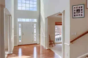 4005 Lakeview Ln, Mt Pleasant Twp, PA 15057 - Photo 4