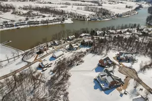 4005 Lakeview Ln, Mt Pleasant Twp, PA 15057 - Photo 2