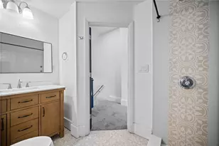 625 E 9th Ave, Munhall, PA 15120 - Photo 24