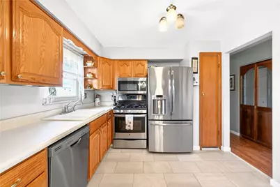 1213 Megown Dr, South Park, PA 15129 - Photo 12