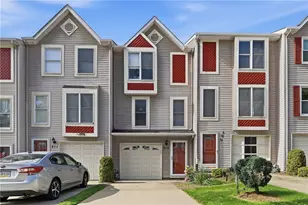 313 Hamlet Ct, Pittsburgh, PA 15227 - Photo 1