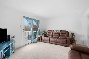 313 Hamlet Ct, Pittsburgh, PA 15227 - Photo 10