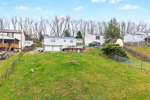 1952 Colleen Dr, North Huntingdon, PA 15642 - Photo 28