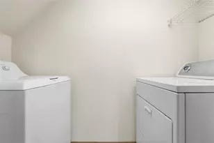 3351 Elmdale Dr, Bethel Park, PA 15102 - Photo 10