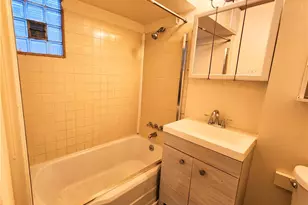 2402 Grandview Ave, McKeesport, PA 15132 - Photo 4