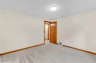 1004 Gringo Rd, Hopewell Township, PA 15001 - Photo 14