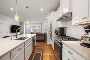 207 Spruce Ln, Canonsburg, PA 15317 - Photo 8