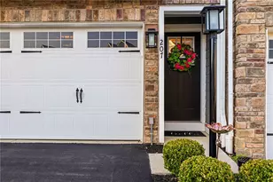 207 Spruce Ln, Canonsburg, PA 15317 - Photo 4