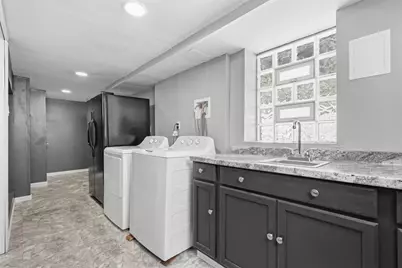 5386 Pennsylvania S, Bethel Park, PA 15102 - Photo 34