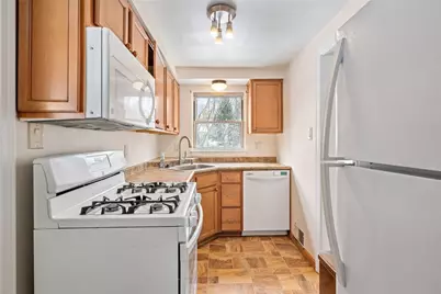 302 Elmbrook Ln, Scott Township, PA 15243 - Photo 10