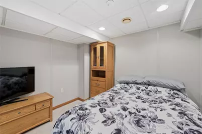 2208 Hemlock Dr, White Oak, PA 15131 - Photo 20