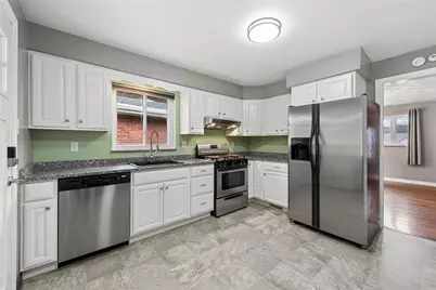 2208 Hemlock Dr, White Oak, PA 15131 - Photo 8