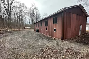 146 Crestview Dr, Donegal, PA 15610 - Photo 4