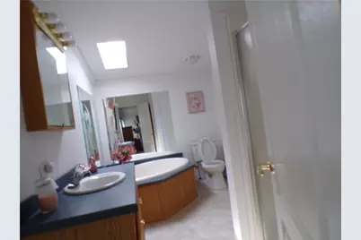 218 Rock Lake Dr, Zelienople, PA 16063 - Photo 10