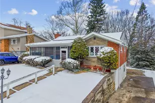 318 Dunbar Dr, Wilkins Township, PA 15235 - Photo 2