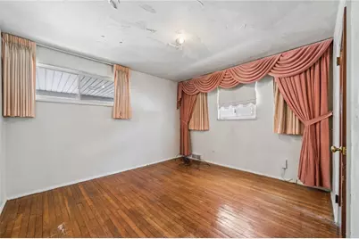 318 Dunbar Dr, Wilkins Township, PA 15235 - Photo 14