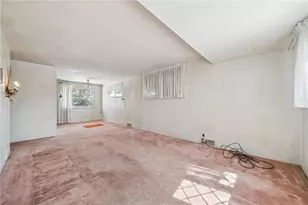 318 Dunbar Dr, Wilkins Township, PA 15235 - Photo 6