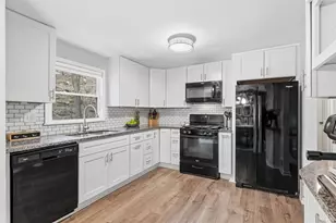 168 Lois Dr, Pittsburgh, PA 15147 - Photo 12