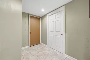 168 Lois Dr, Pittsburgh, PA 15147 - Photo 34