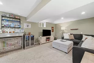 168 Lois Dr, Pittsburgh, PA 15147 - Photo 32