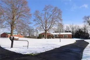 66 Tripplewood Dr, Coolspring Township, PA 16137 - Photo 2