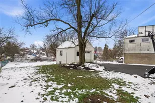 2735 Bertha St, Bethel Park, PA 15102 - Photo 32