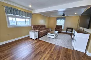 625 Preferred Dr, South Franklin, PA 15301 - Photo 6