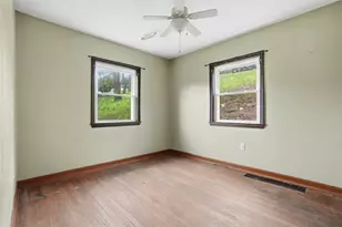 328 Park Dr, Canonsburg, PA 15317 - Photo 10