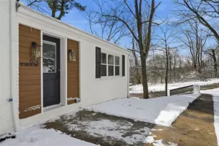 624 Orchard Hill Dr, Pittsburgh, PA 15238 - Photo 2