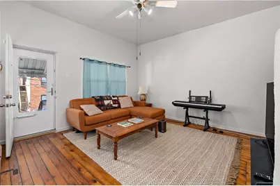 4315 Lydia St, Pittsburgh, PA 15207 - Photo 4