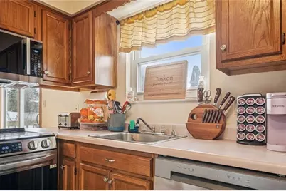 440 Shelbourne Dr, Pittsburgh, PA 15239 - Photo 14