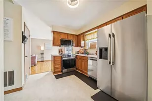 440 Shelbourne Dr, Pittsburgh, PA 15239 - Photo 12