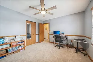 440 Shelbourne Dr, Pittsburgh, PA 15239 - Photo 34