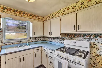 4060 Hart Ct, Murrysville, PA 15668 - Photo 14