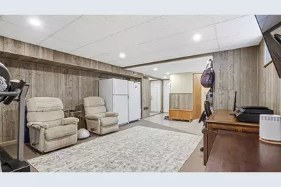 2419 Pioneer Ave, Pittsburgh, PA 15226 - Photo 20
