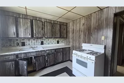 122 Hamilton Avenue, Vandergrift, PA 15690 - Photo 4