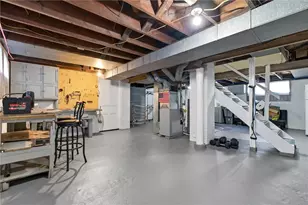 25 Capitol Ct, Farrell, PA 16121 - Photo 20