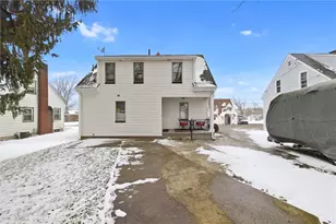 25 Capitol Ct, Farrell, PA 16121 - Photo 26