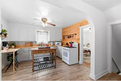 25 Capitol Ct, Farrell, PA 16121 - Photo 8