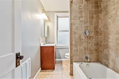 132 Oakview, Pittsburgh, PA 15218 - Photo 6