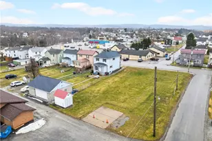 161 N Diamond St, Mount Pleasant Township, PA 15666 - Photo 1